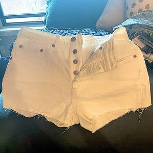 Levi White 501 Shorts, Size 26
